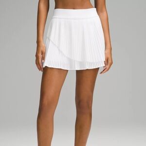 NWOT Lululemon Tiered Pleated High-Rise tennis skirt white